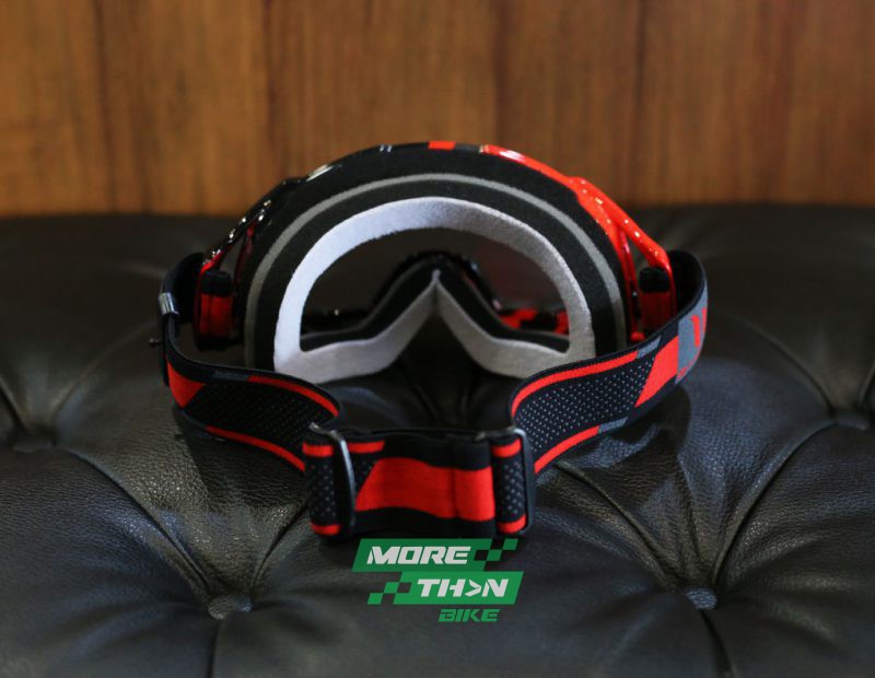 MT-GOGGLES-RED-03