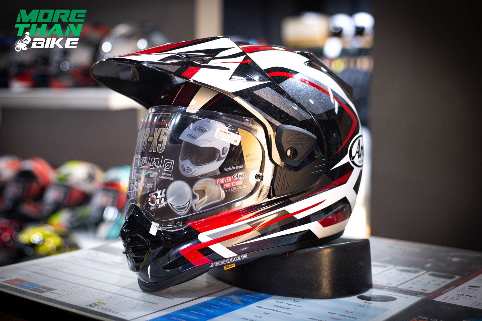 arai-tour-x5-discovery-red-1 arai-tour-x5-discovery-red-1