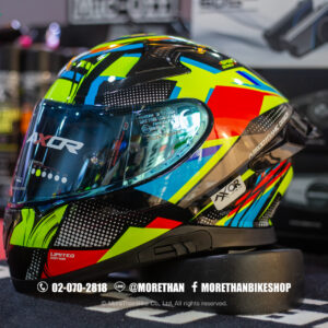 หมวกกันน็อค AXOR รุ่น Apex ลาย Vivid Black/Neon