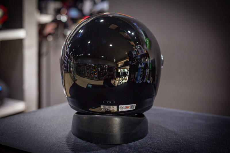 hjc-v10-black-1-5