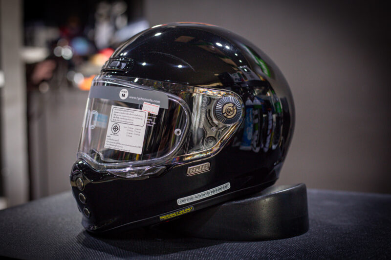 hjc-v10-black-1