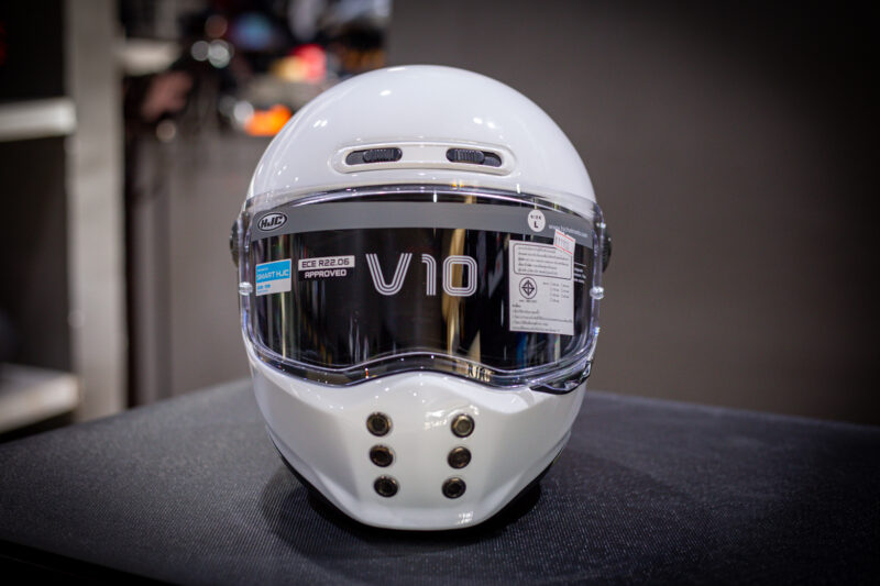 hjc-v10-white-1-3
