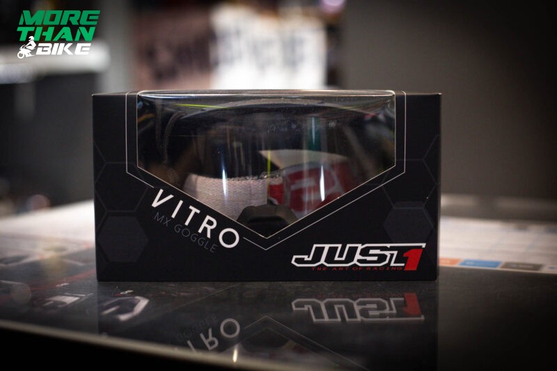 just1-goggle-vitro-solid-black-1