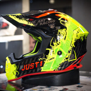 หมวกกันน็อควิบาก JUST1 รุ่น J38 ลาย Mask Fluo Yellow/Red/Black Gloss