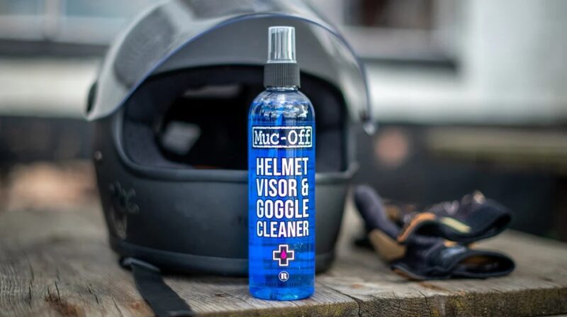 muc-off-helmet-visor-goggle-cleaner-4