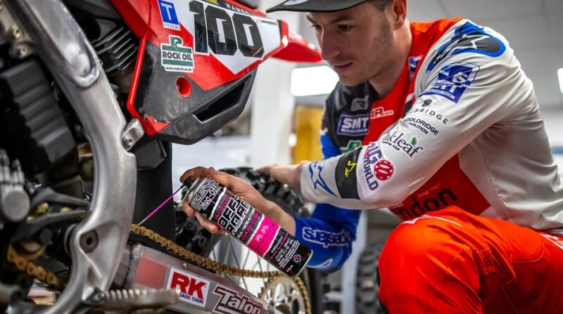 muc-off-off-road-all-weather-chain-lube-400ml-3 muc-off-off-road-all-weather-chain-lube-400ml-3