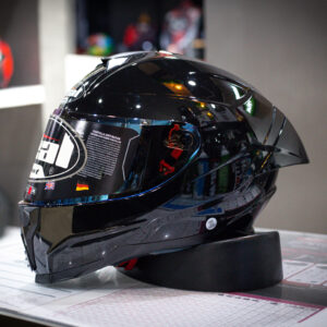 หมวกกันน็อค REAL รุ่น Falcon Black