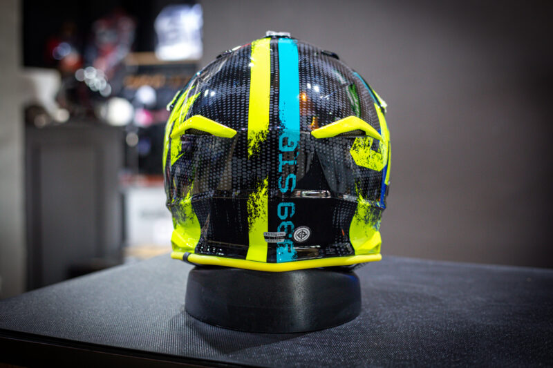 shark-j39-storm-black-yellow-fluo-blue-gloss-1-4
