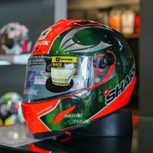 หมวกกันน็อค SHARK RACE R PRO Replica Sykes