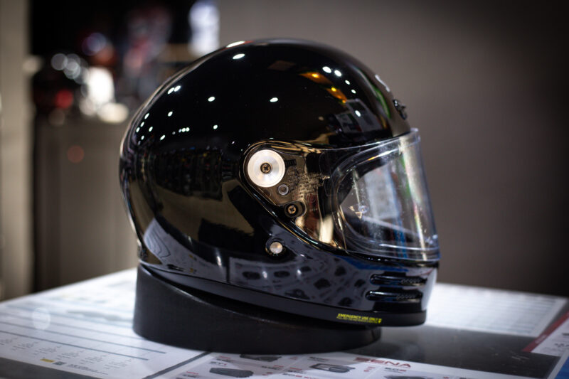shoei-glamster-basalt-black-1-3