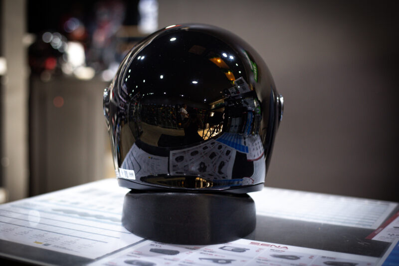 shoei-glamster-basalt-black-1-4