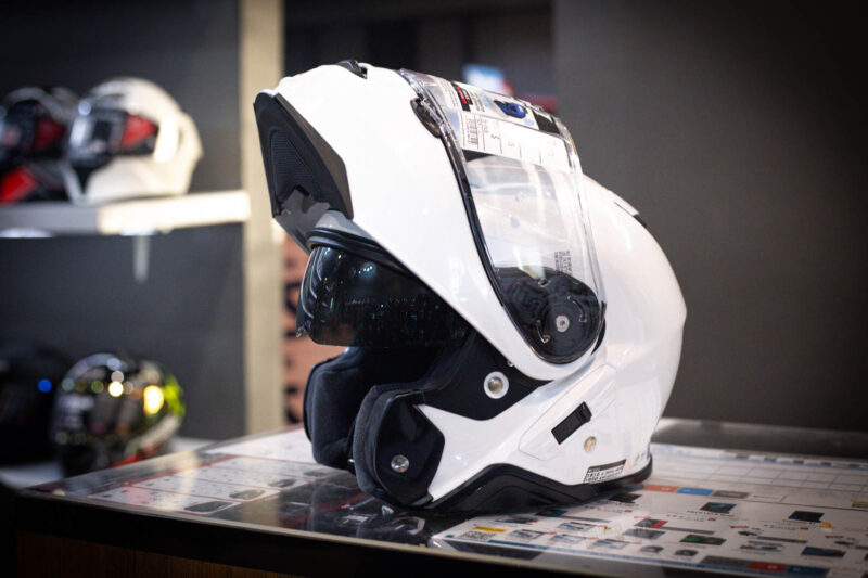 shoei-neotec2-white-1