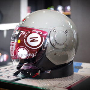 หมวกกันน็อค ZEUS รุ่น ZS-217 Audi Gray