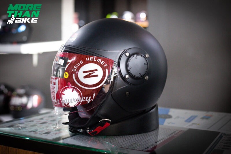 zeus-zs-217-matt-black-1