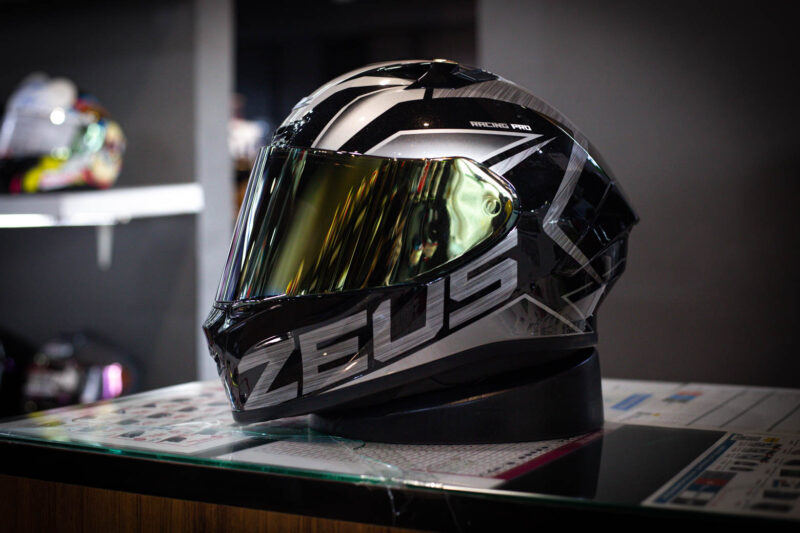 zeus-zs-826-black-silver-2
