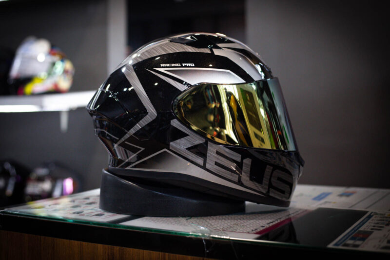 zeus-zs-826-black-silver-4