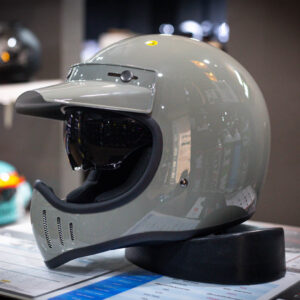 หมวกกันน็อควินเทจ ZEUS รุ่น ZS-916D ลาย Audi Gray